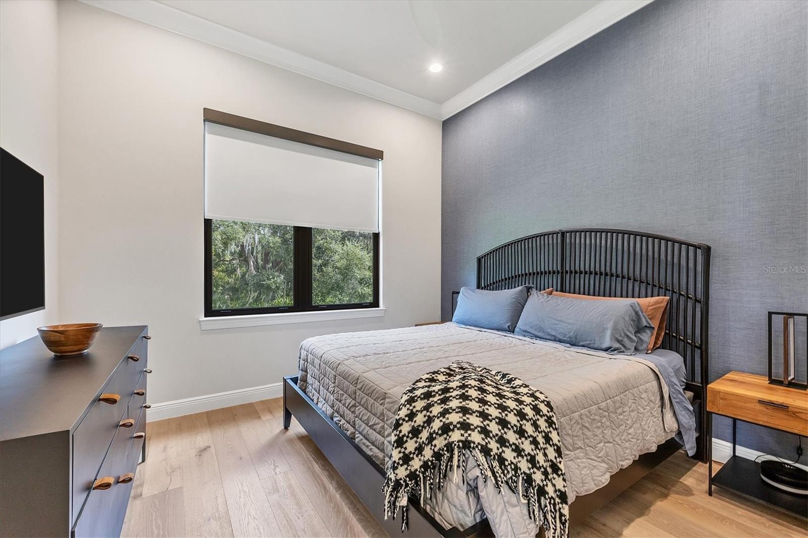 FOUNDERS CLUB - Residential