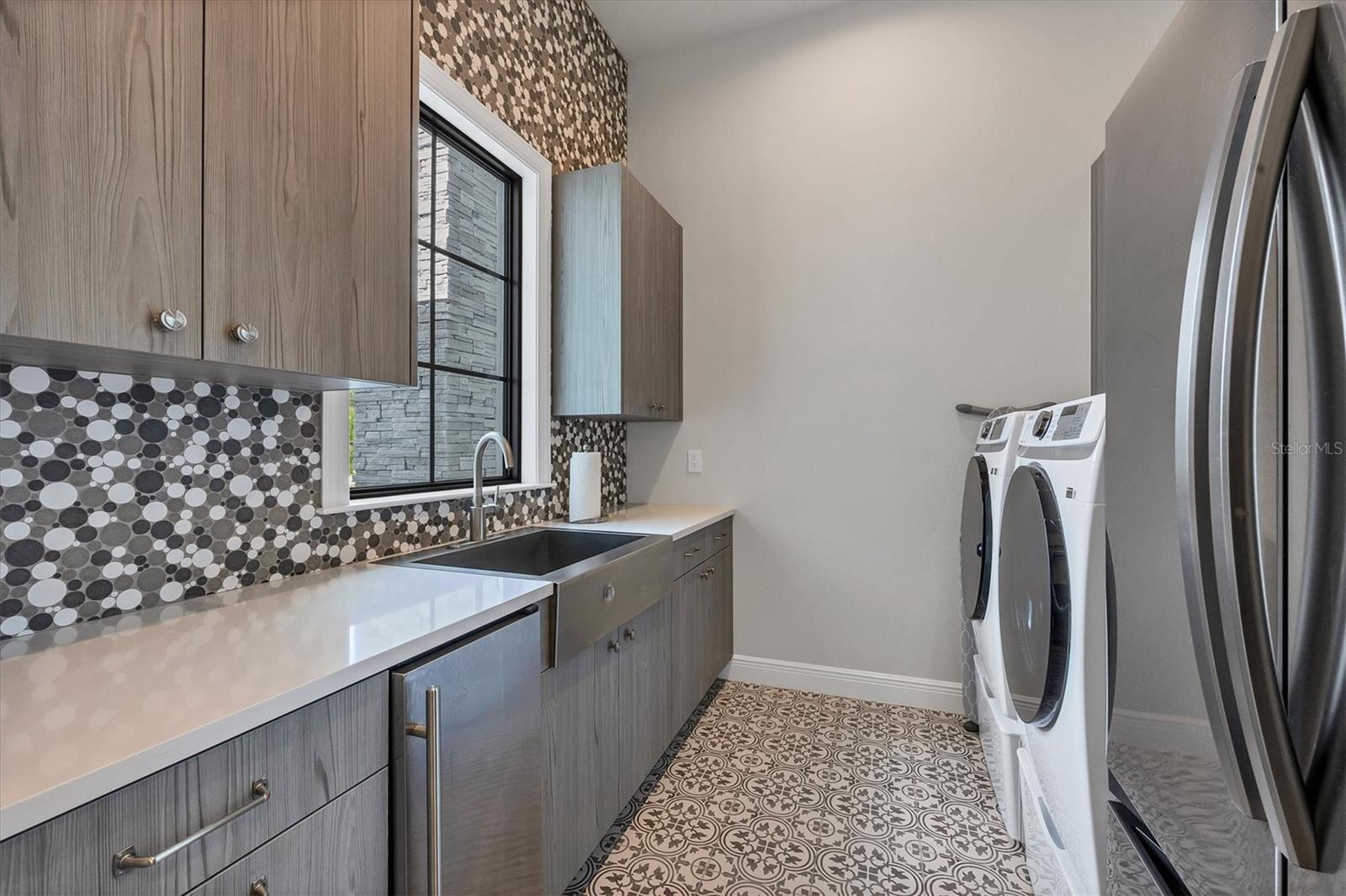 FOUNDERS CLUB - Residential