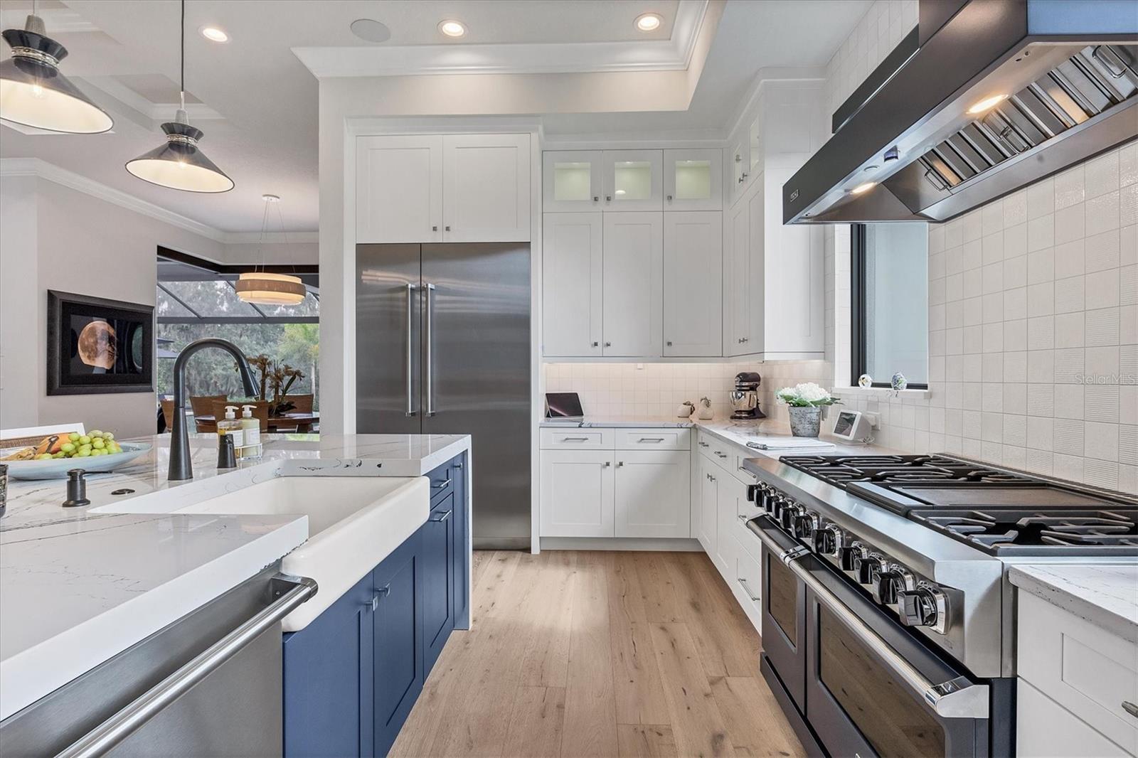 FOUNDERS CLUB - Residential