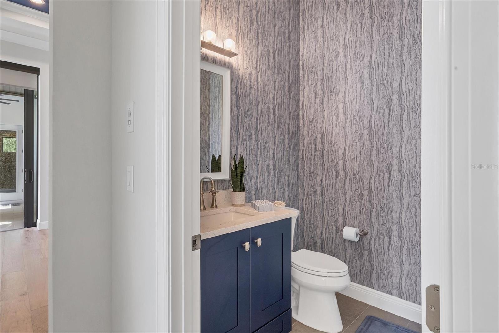 FOUNDERS CLUB - Residential