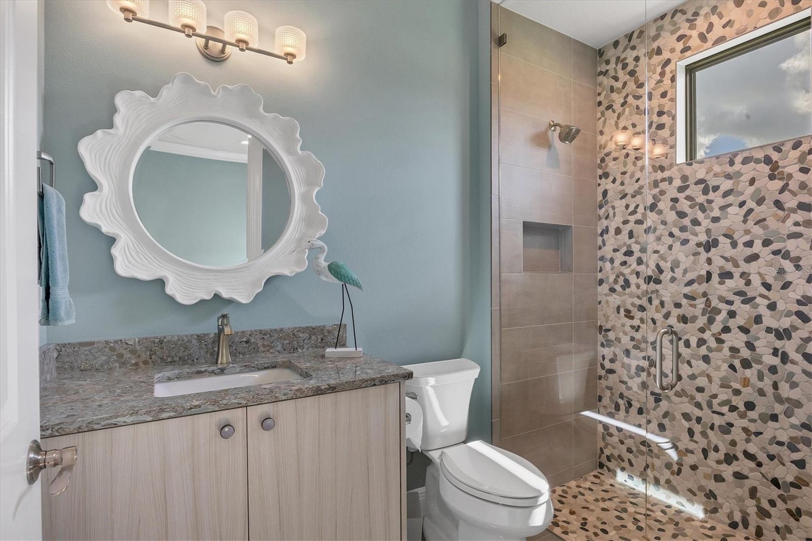 FOUNDERS CLUB - Residential