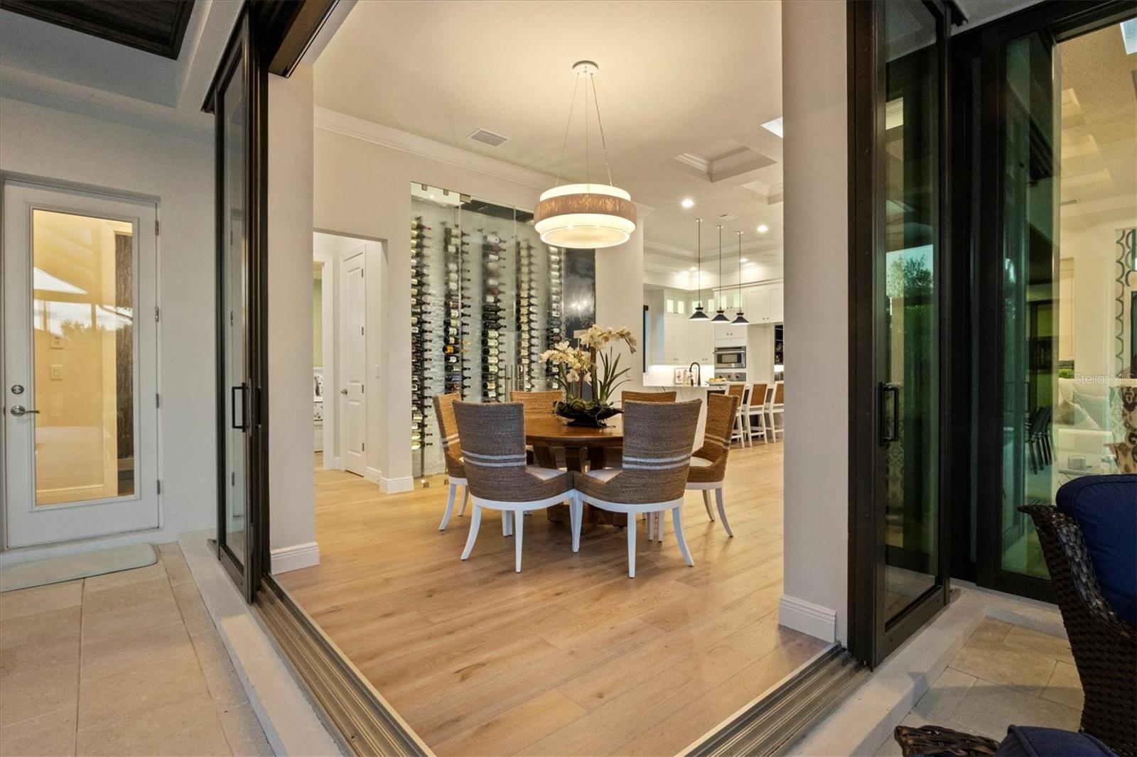 FOUNDERS CLUB - Residential