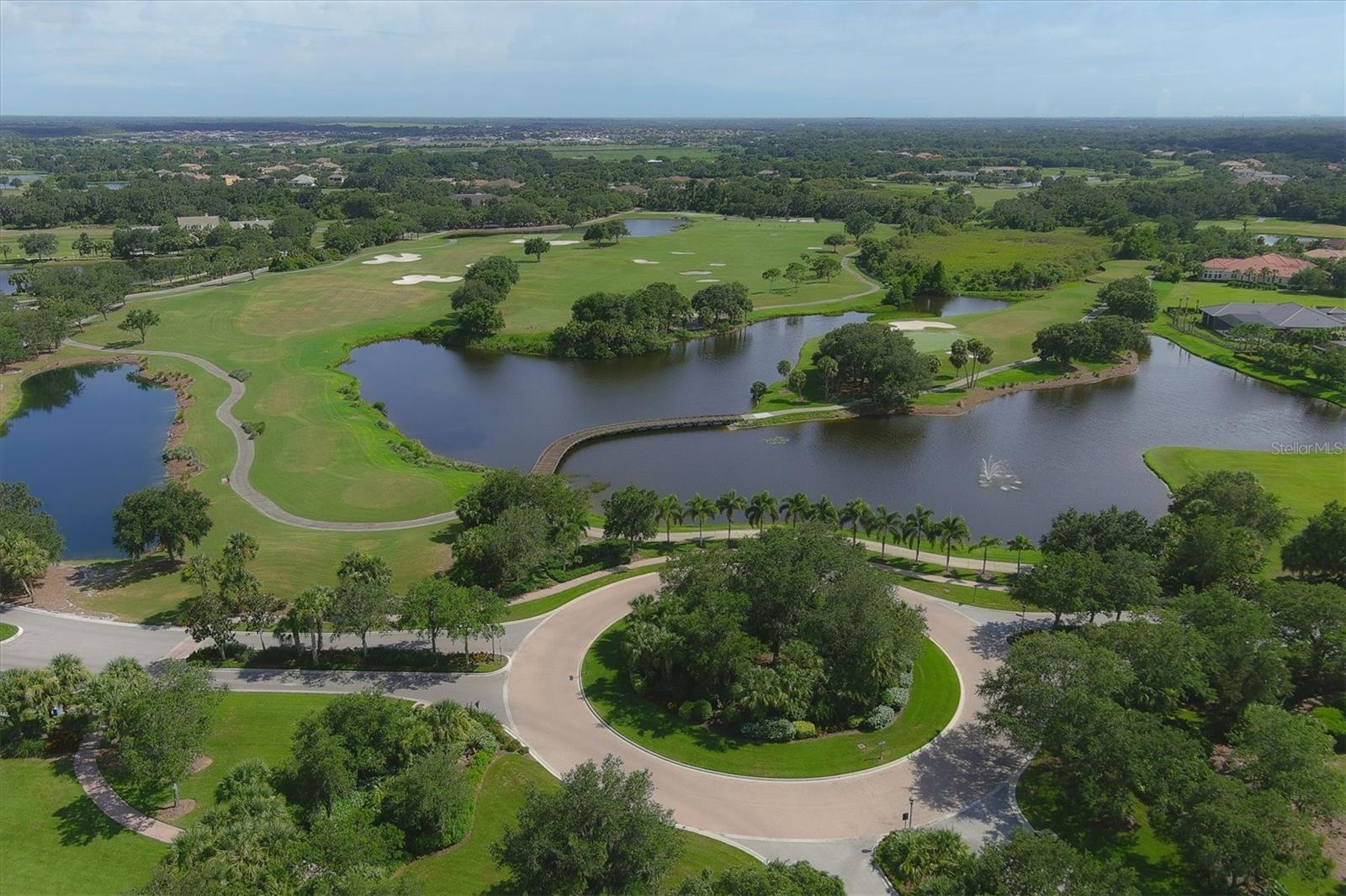 FOUNDERS CLUB - Residential