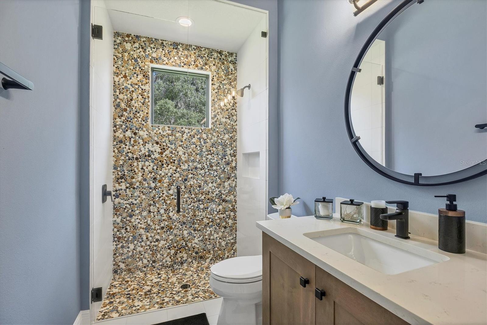 FOUNDERS CLUB - Residential