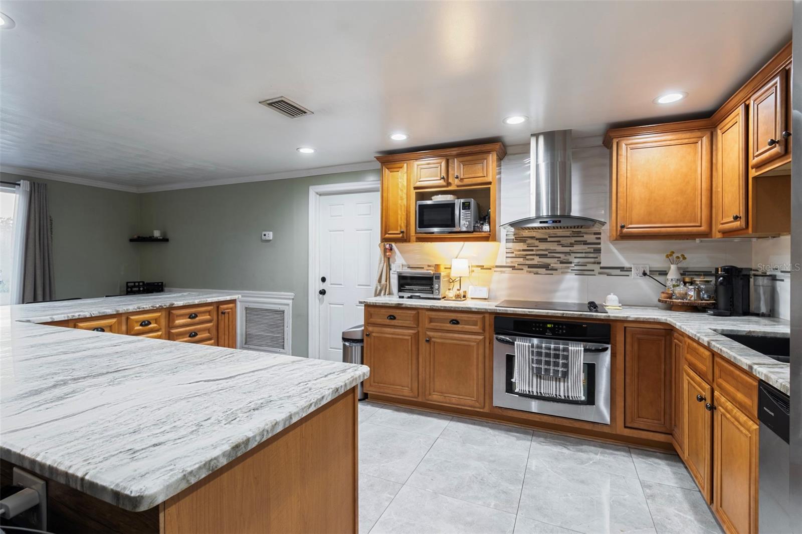BEACON SQUARE - Residential