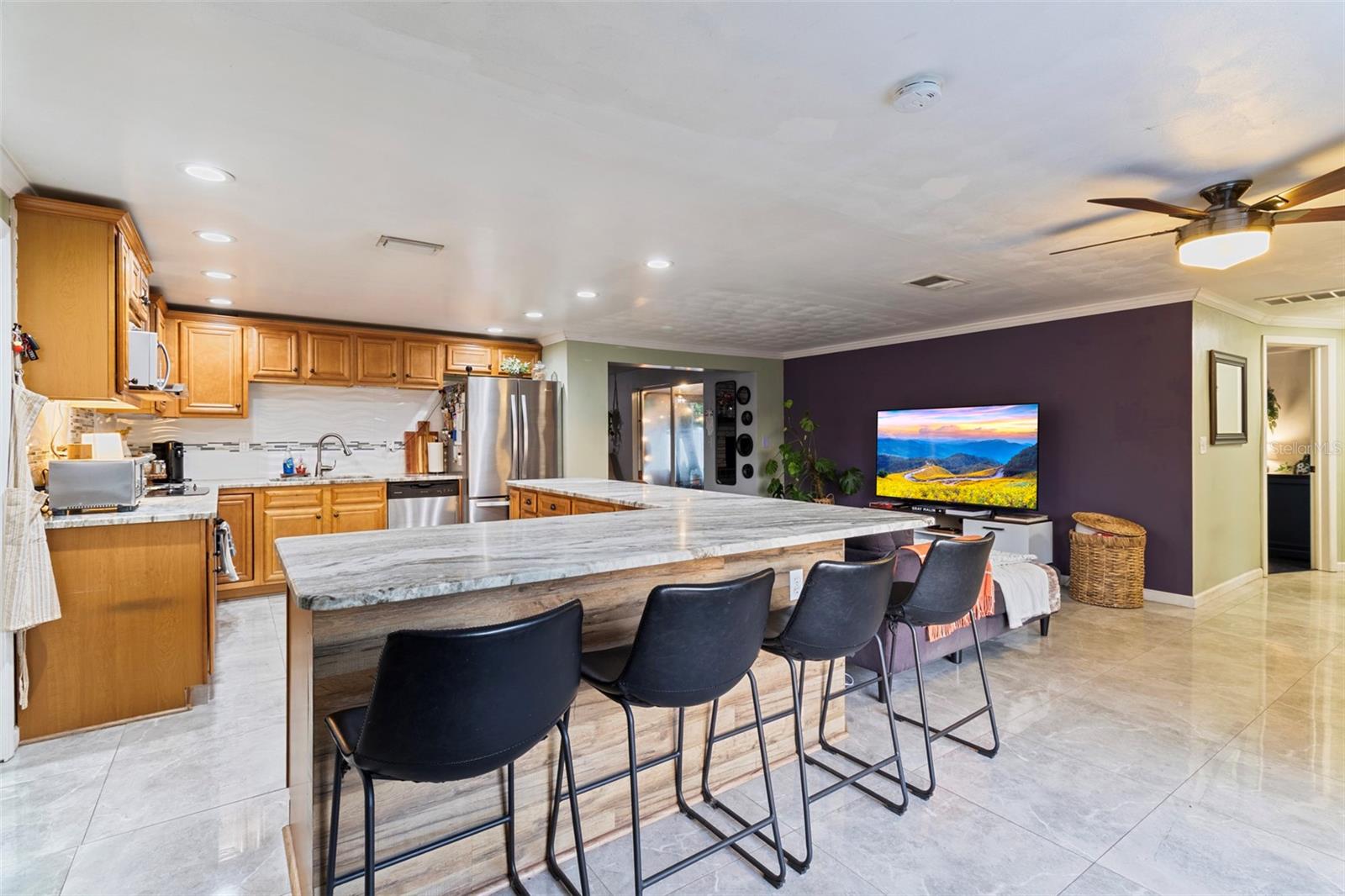 BEACON SQUARE - Residential