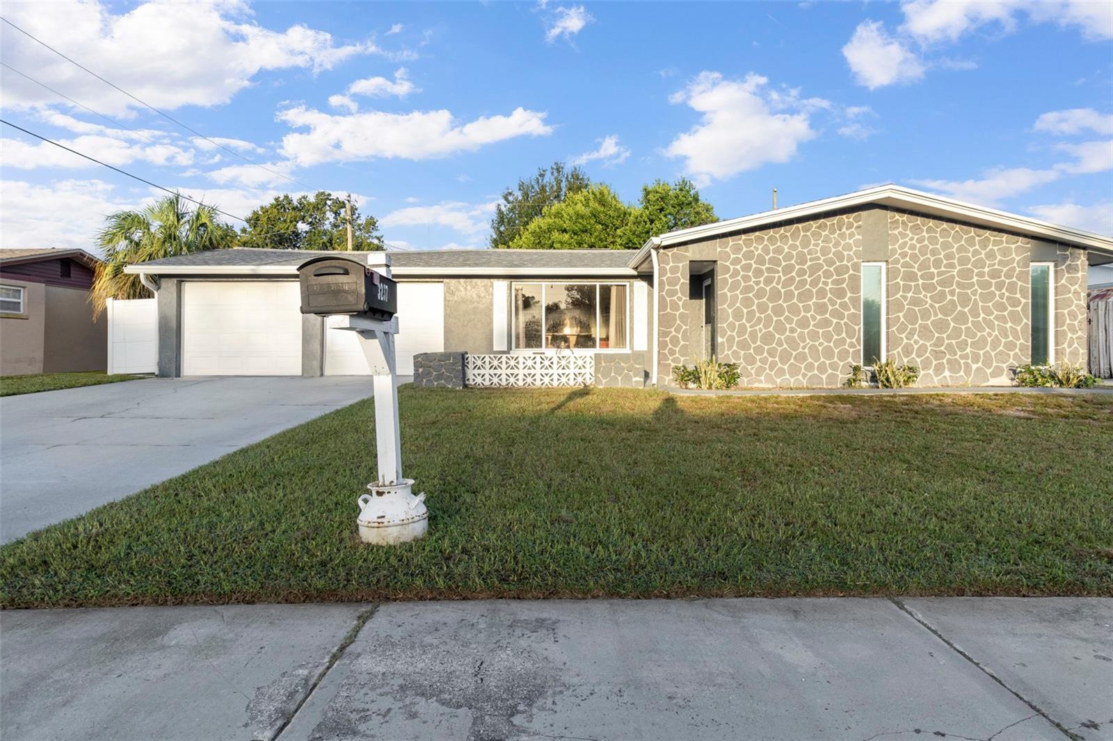 BEACON SQUARE - Residential