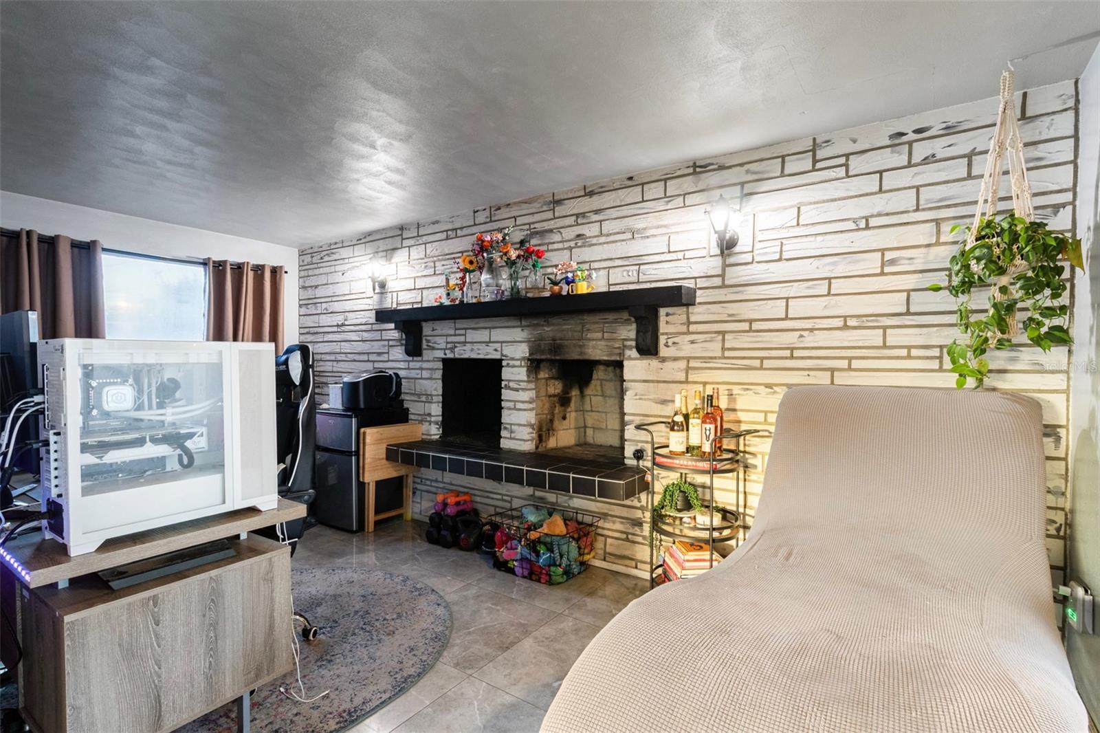 BEACON SQUARE - Residential