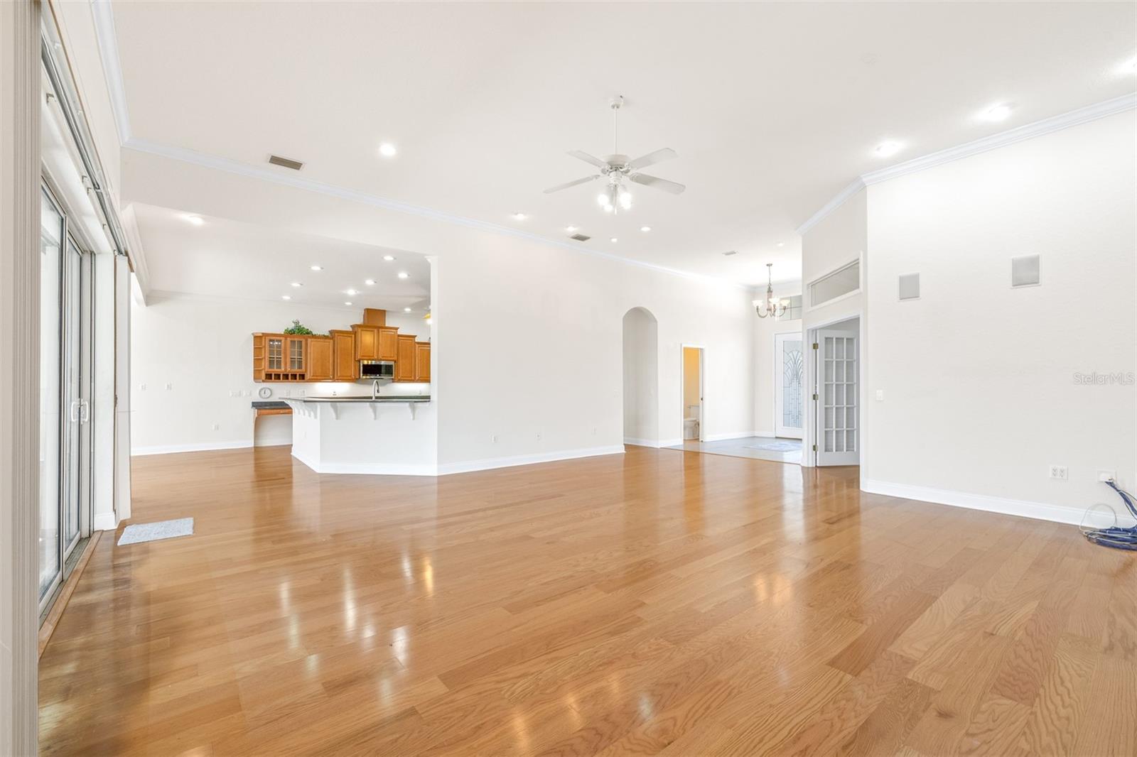 HUNTINGTON HILLS - Residential