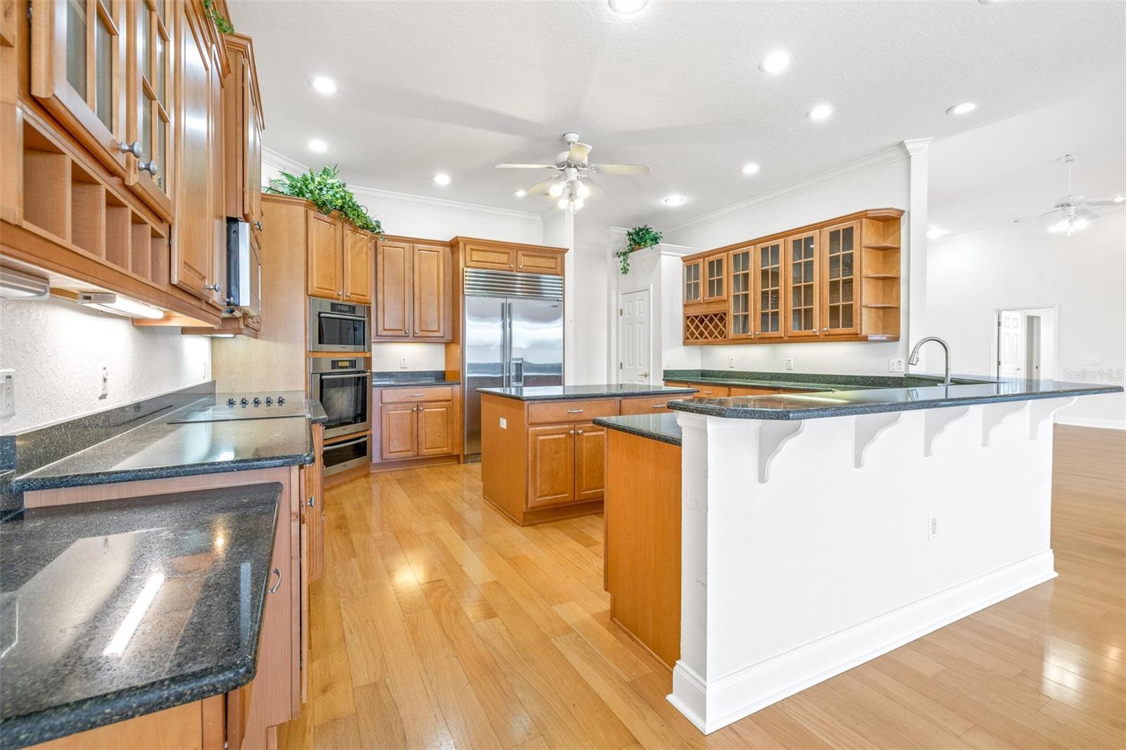 HUNTINGTON HILLS - Residential