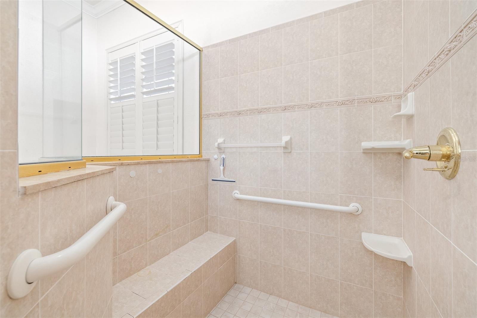 HUNTINGTON HILLS - Residential