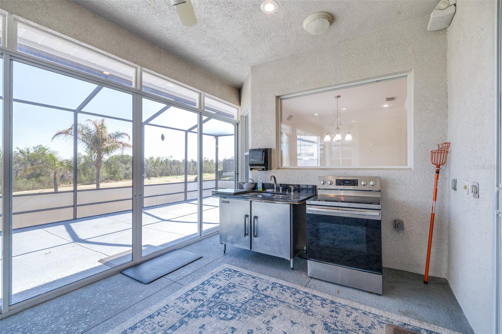 HUNTINGTON HILLS - Residential