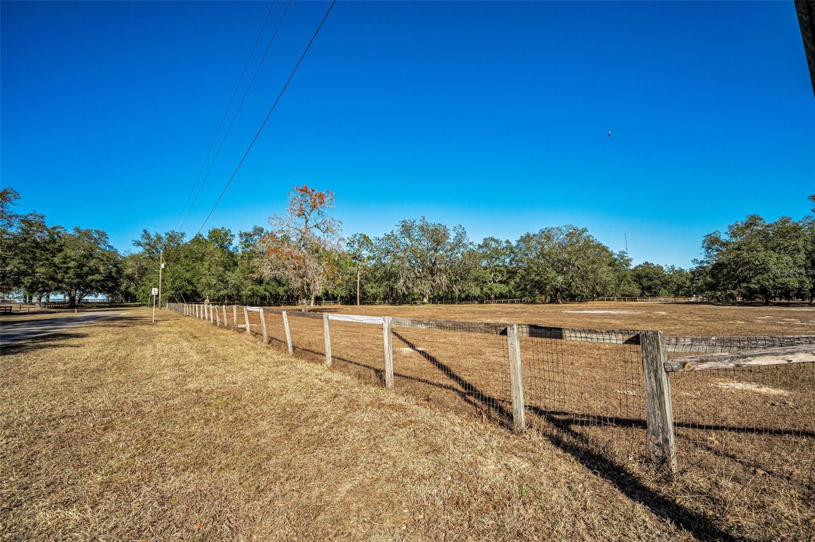 TRILBY TRAILS - Land