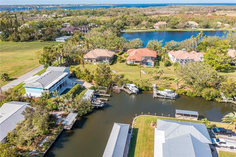 A home in PALMETTO