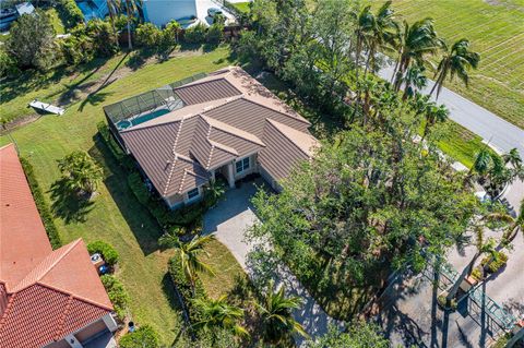 A home in PALMETTO