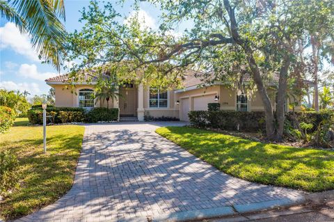 A home in PALMETTO