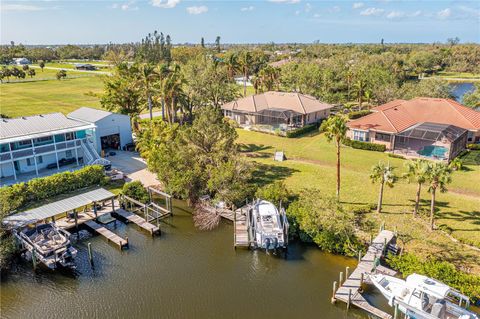 A home in PALMETTO