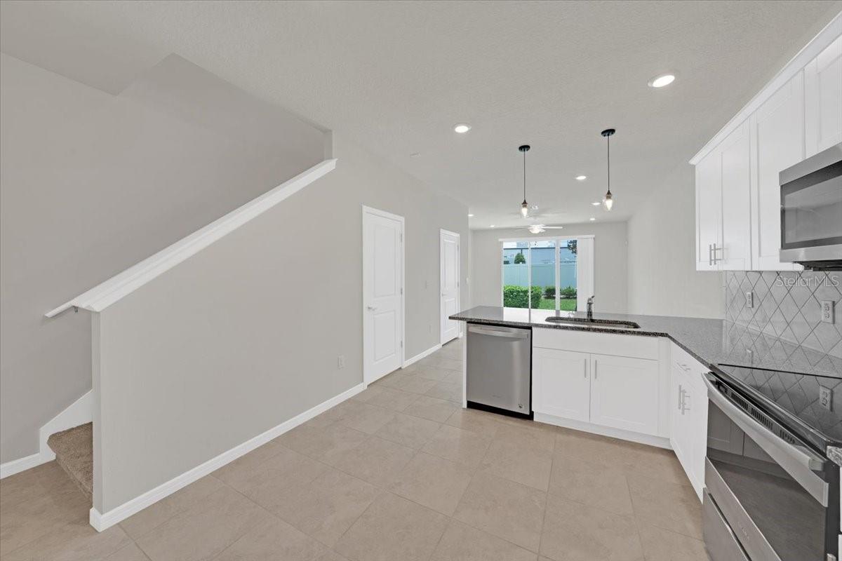OAKSTEAD TOWNHOMES - Residential Lease