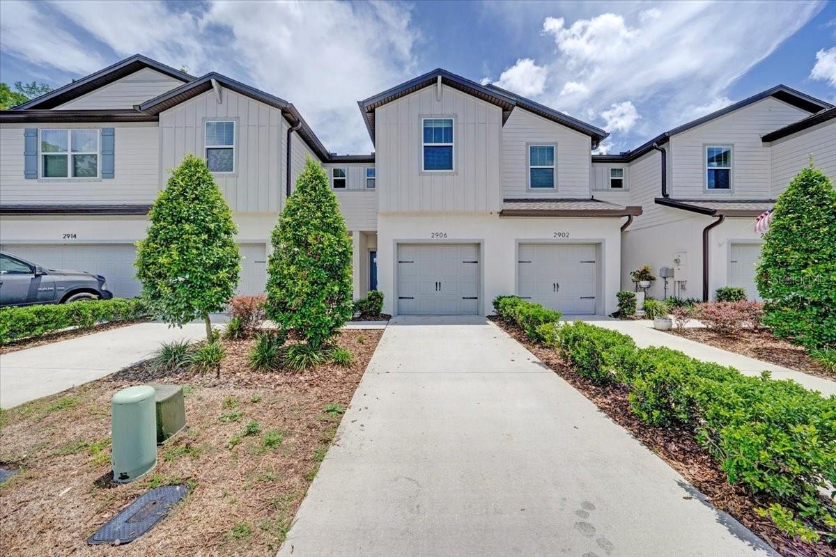 OAKSTEAD TOWNHOMES - Residential Lease