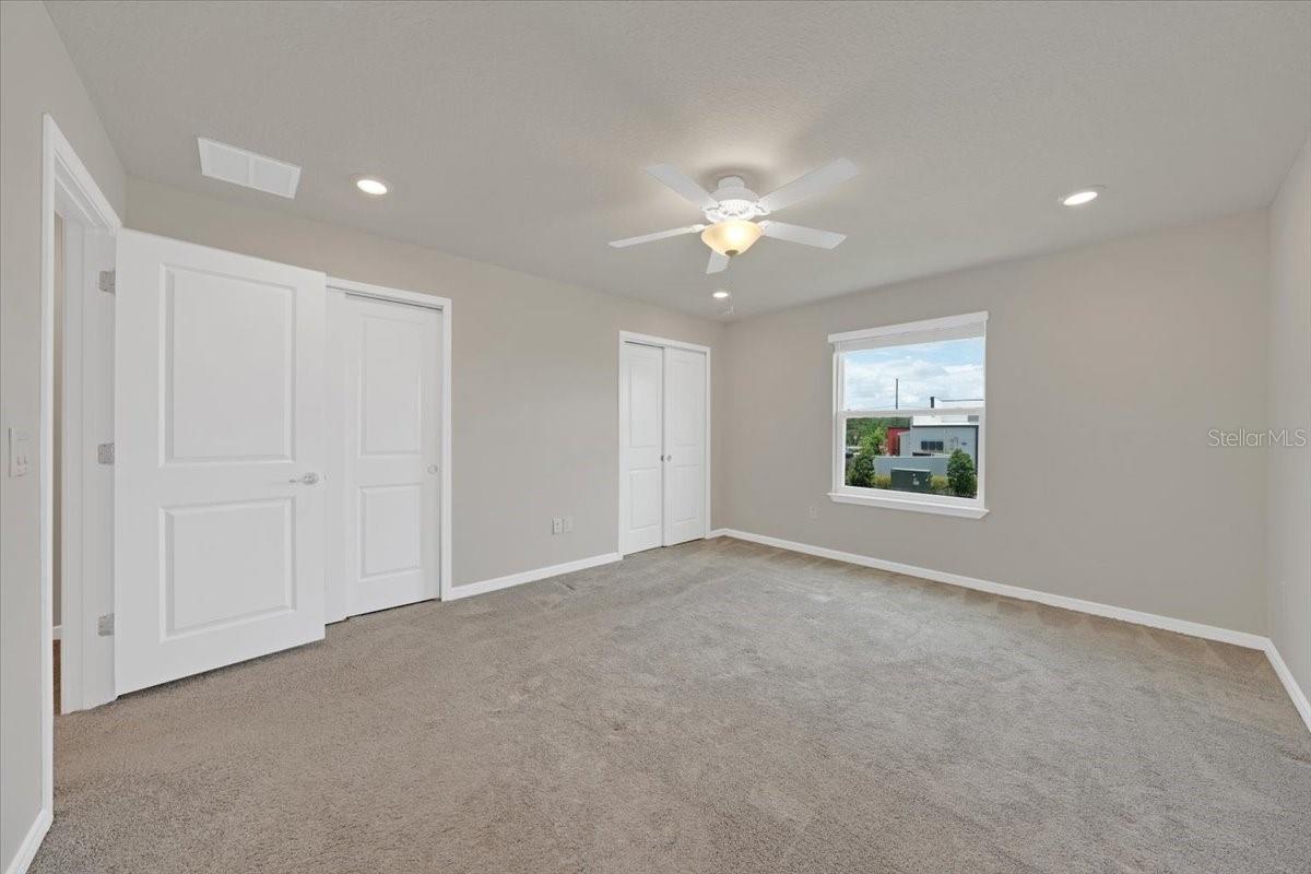 OAKSTEAD TOWNHOMES - Residential Lease