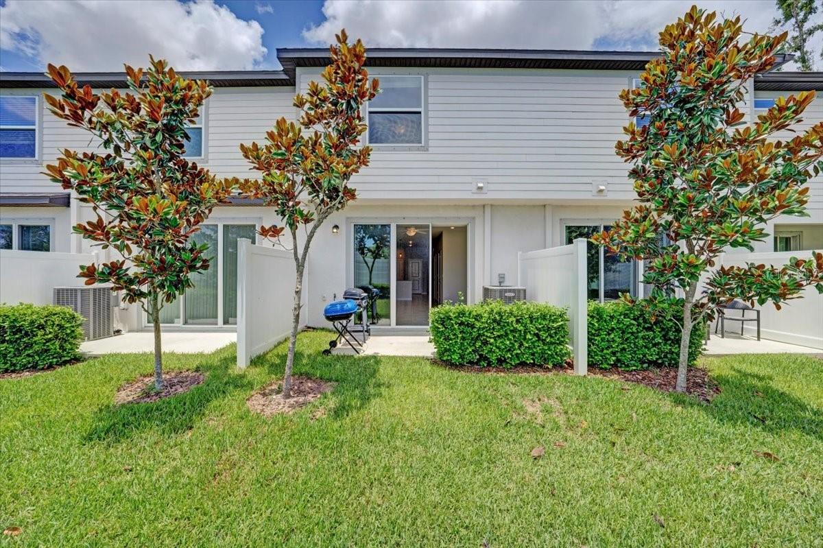 OAKSTEAD TOWNHOMES - Residential Lease