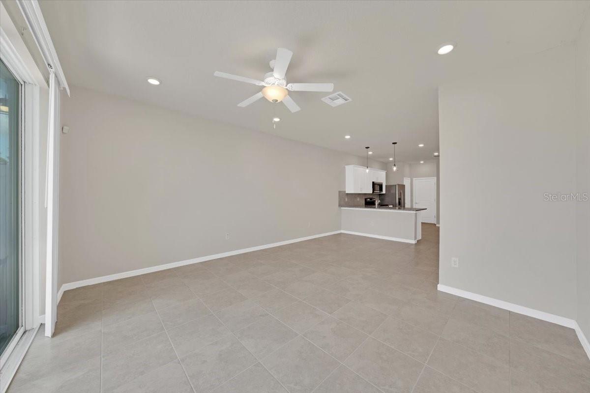 OAKSTEAD TOWNHOMES - Residential Lease