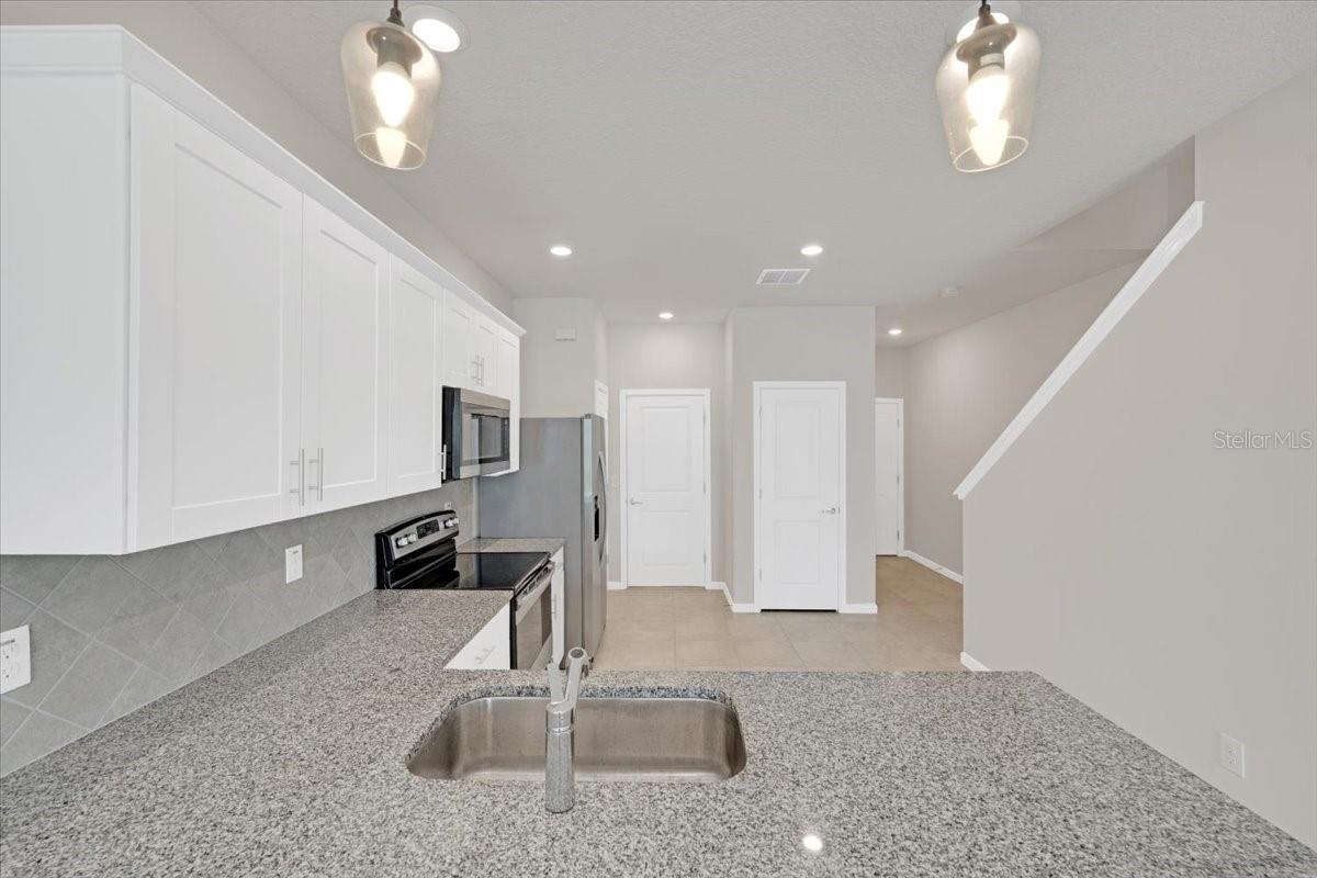 OAKSTEAD TOWNHOMES - Residential Lease