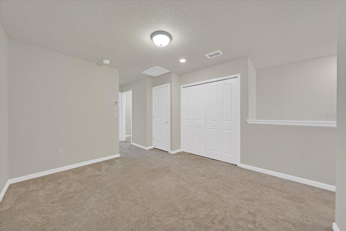 OAKSTEAD TOWNHOMES - Residential Lease