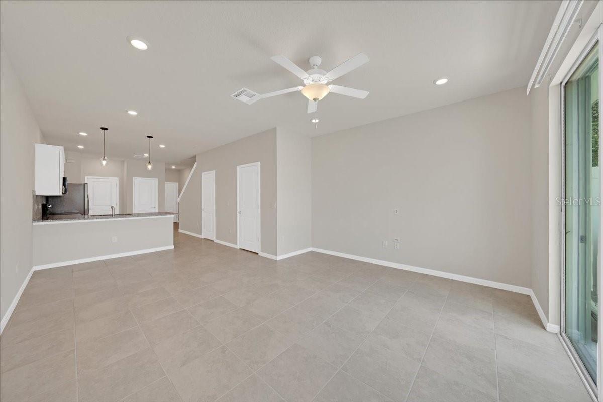 OAKSTEAD TOWNHOMES - Residential Lease