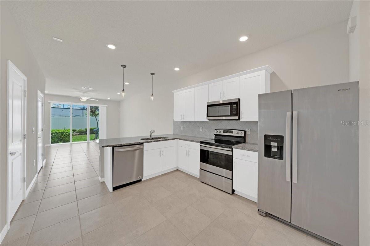 OAKSTEAD TOWNHOMES - Residential Lease