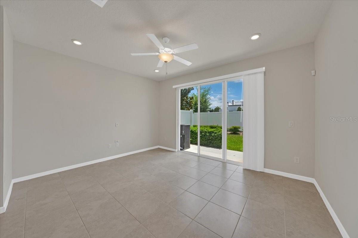 OAKSTEAD TOWNHOMES - Residential Lease