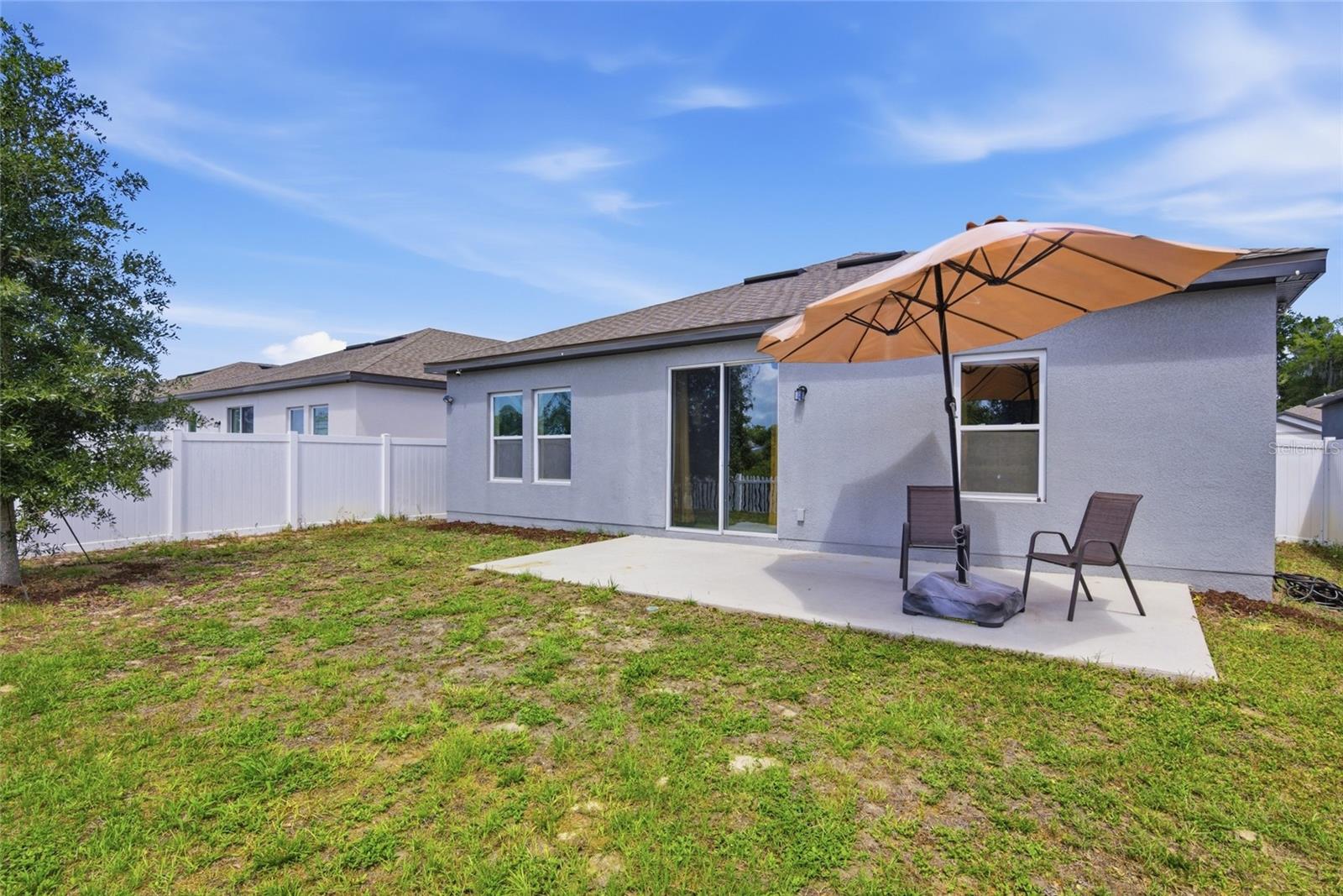LINCOLN OAKS - Residential
