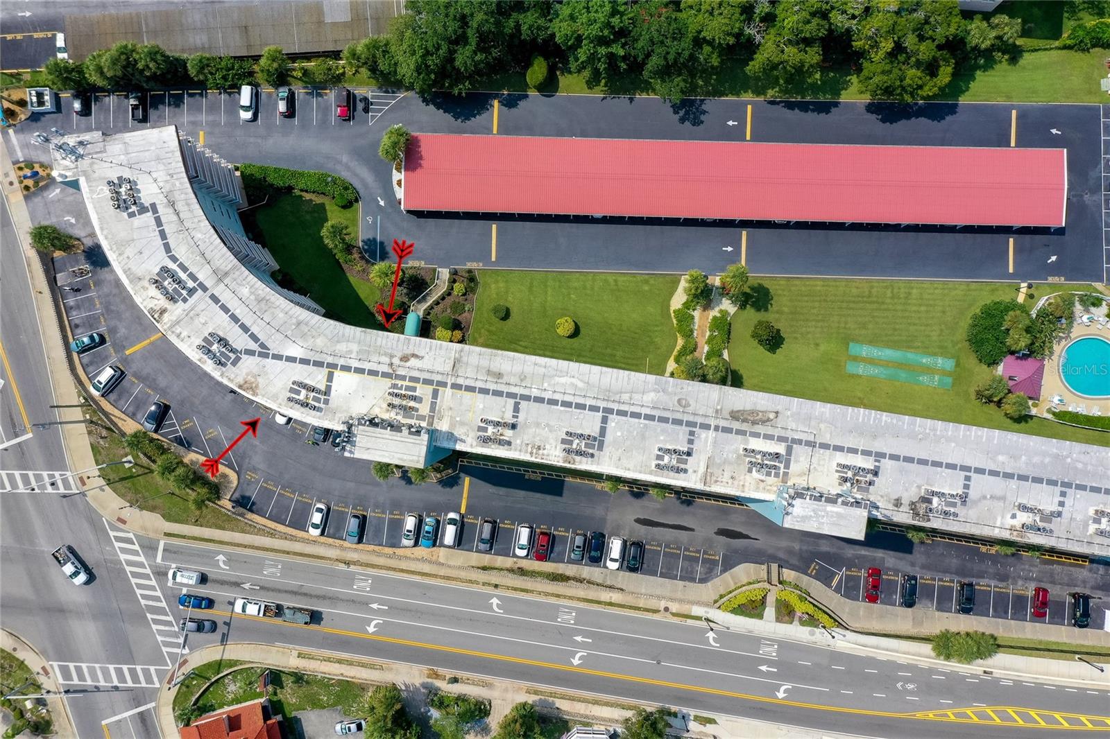 RIVER PLACE 01 HUNDRED CONDO - Residential