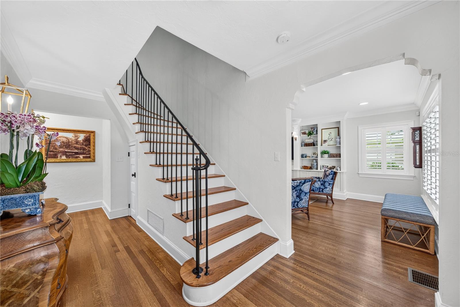 1137 COUNTRY CLUB DRIVE