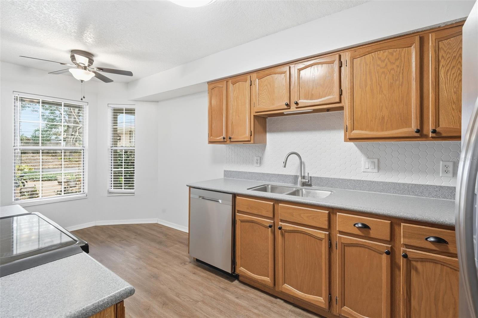 COACH HOMES AT MARINERS VILLAGE - Residential Lease