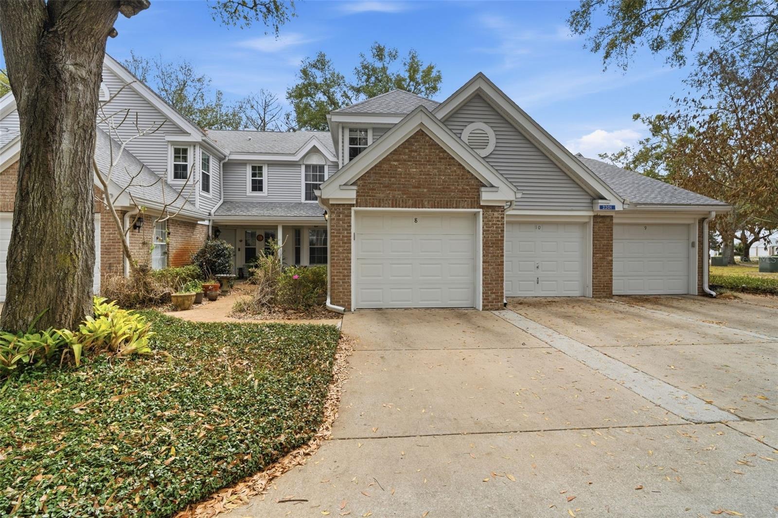 COACH HOMES AT MARINERS VILLAGE - Residential Lease