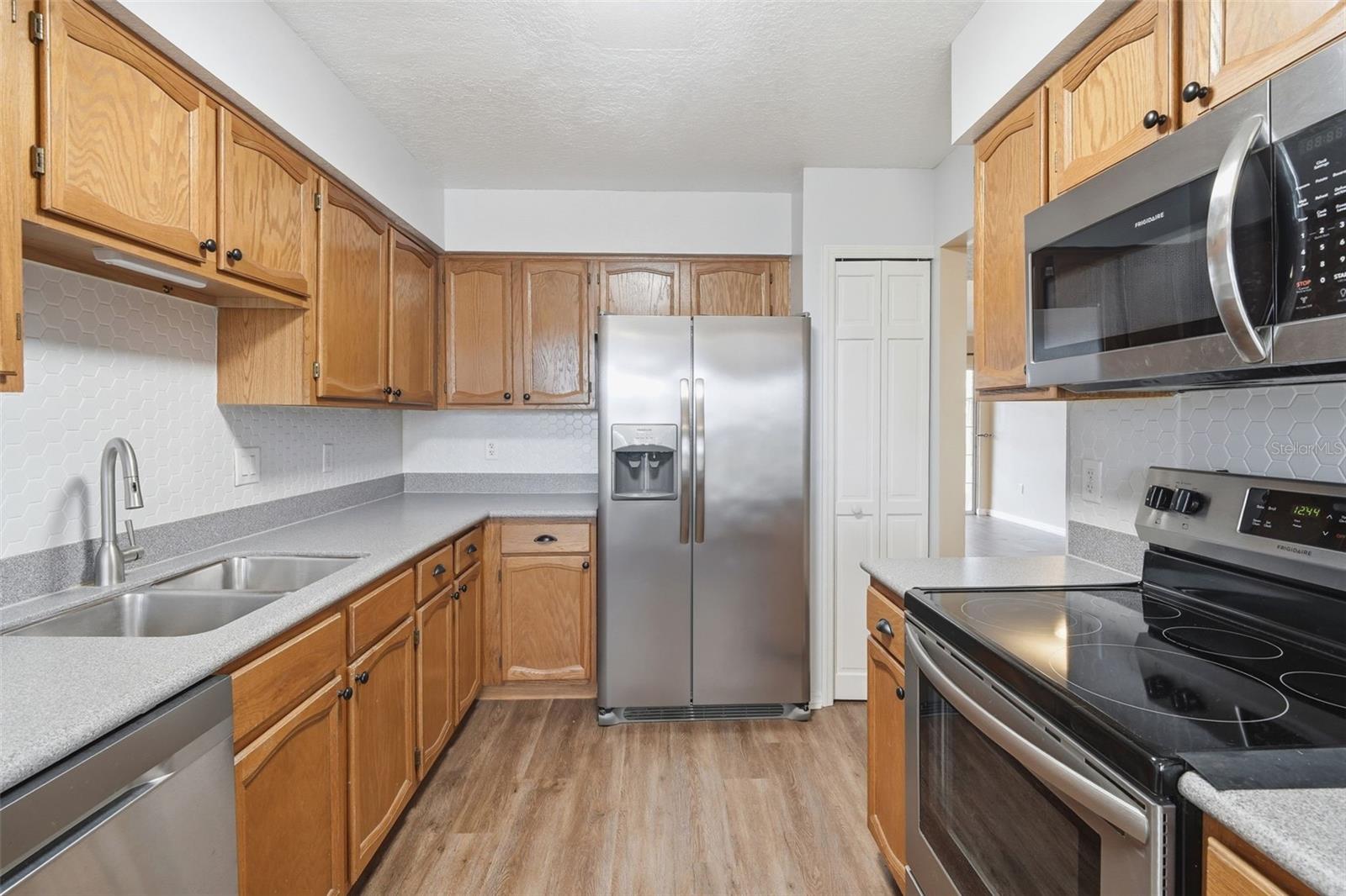 COACH HOMES AT MARINERS VILLAGE - Residential Lease