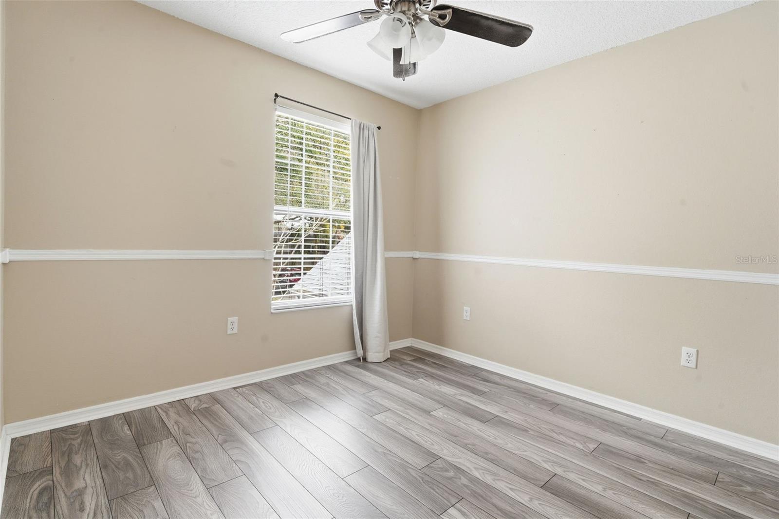 COACH HOMES AT MARINERS VILLAGE - Residential Lease