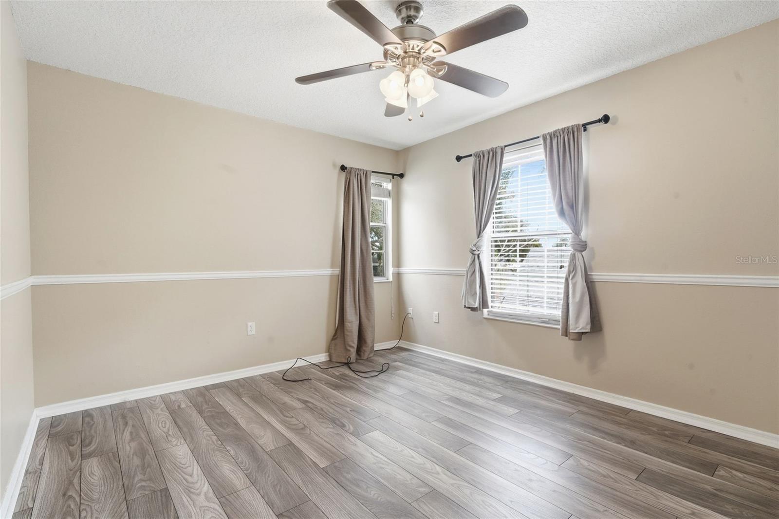 COACH HOMES AT MARINERS VILLAGE - Residential Lease