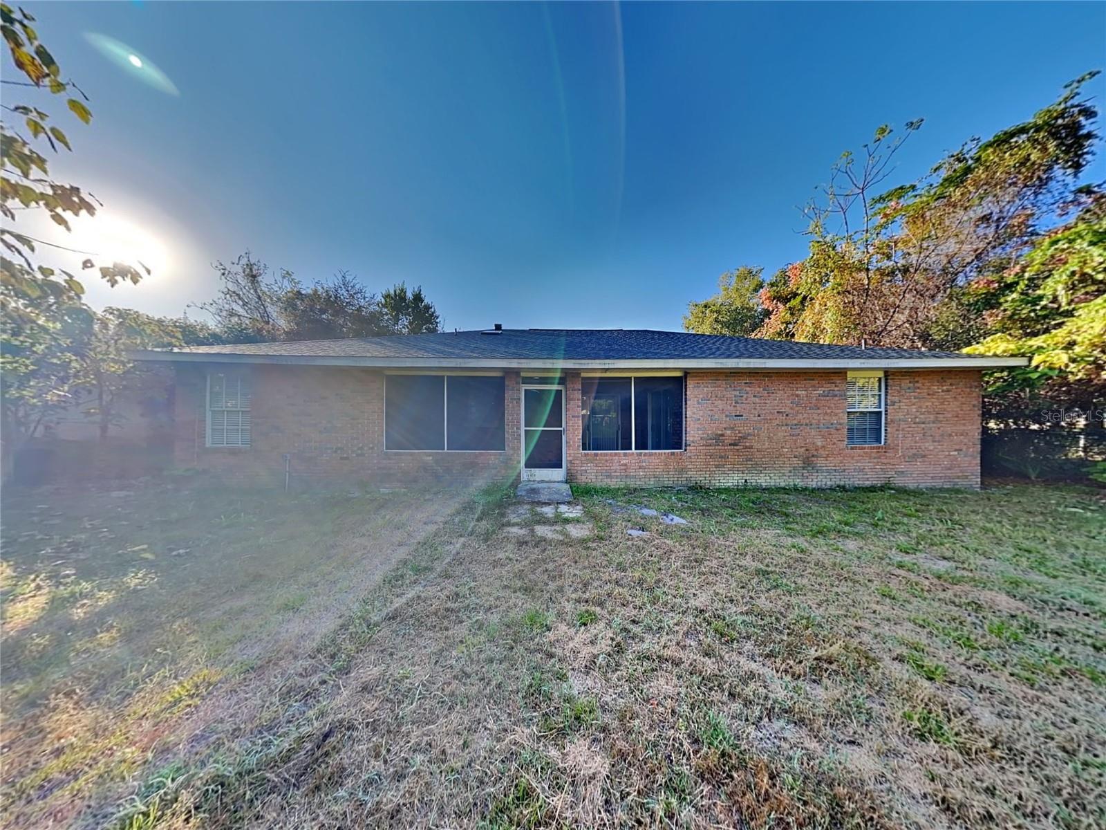 PLANTATION ESTATES UNIT 02 - Residential Lease