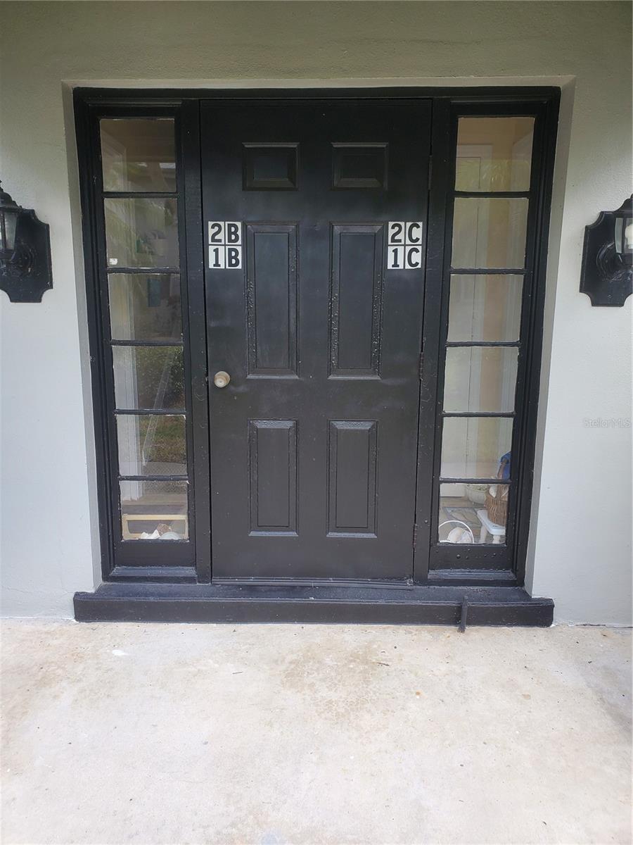 LES CHATEAUX CONDO - Residential