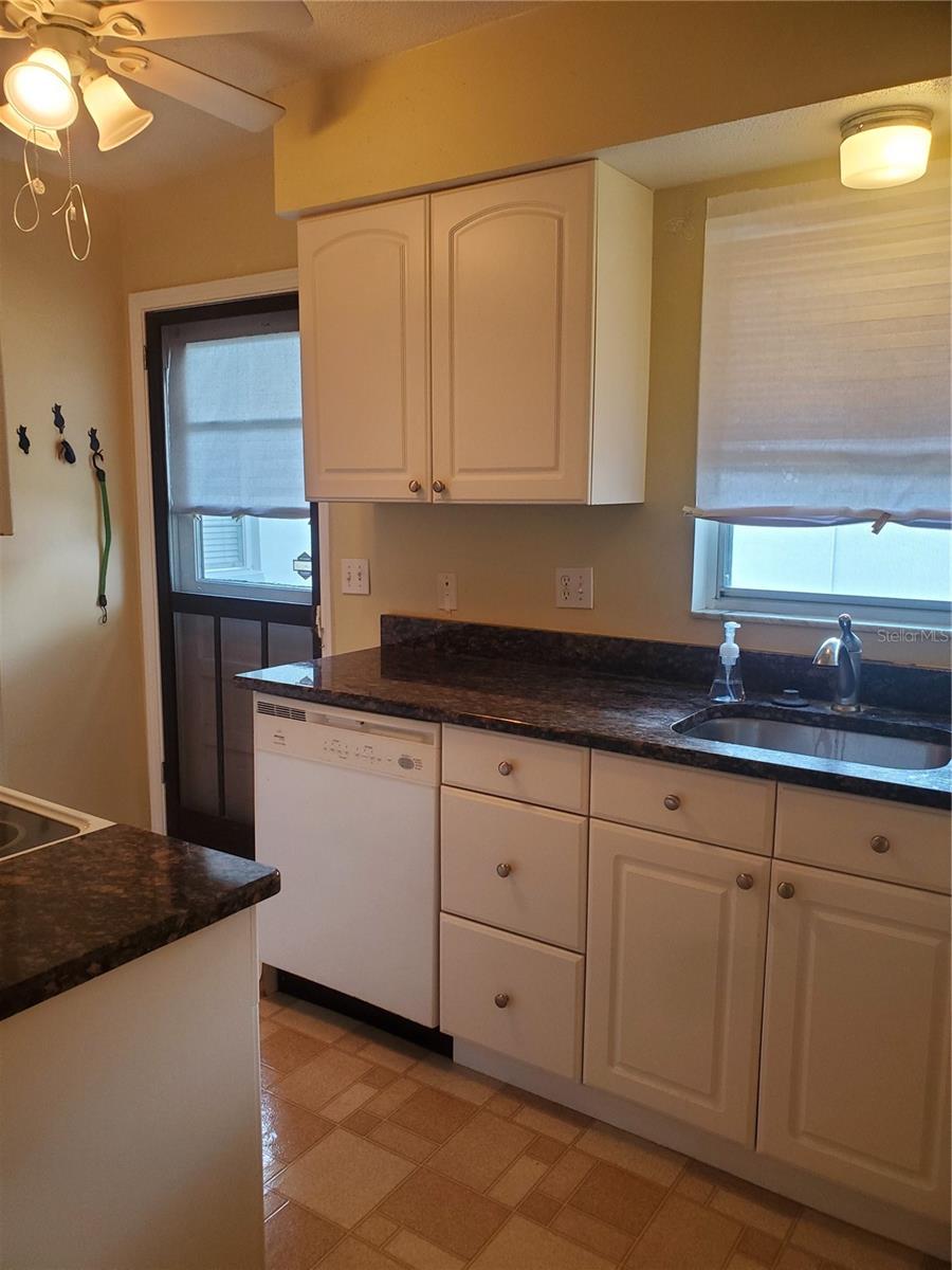 LES CHATEAUX CONDO - Residential