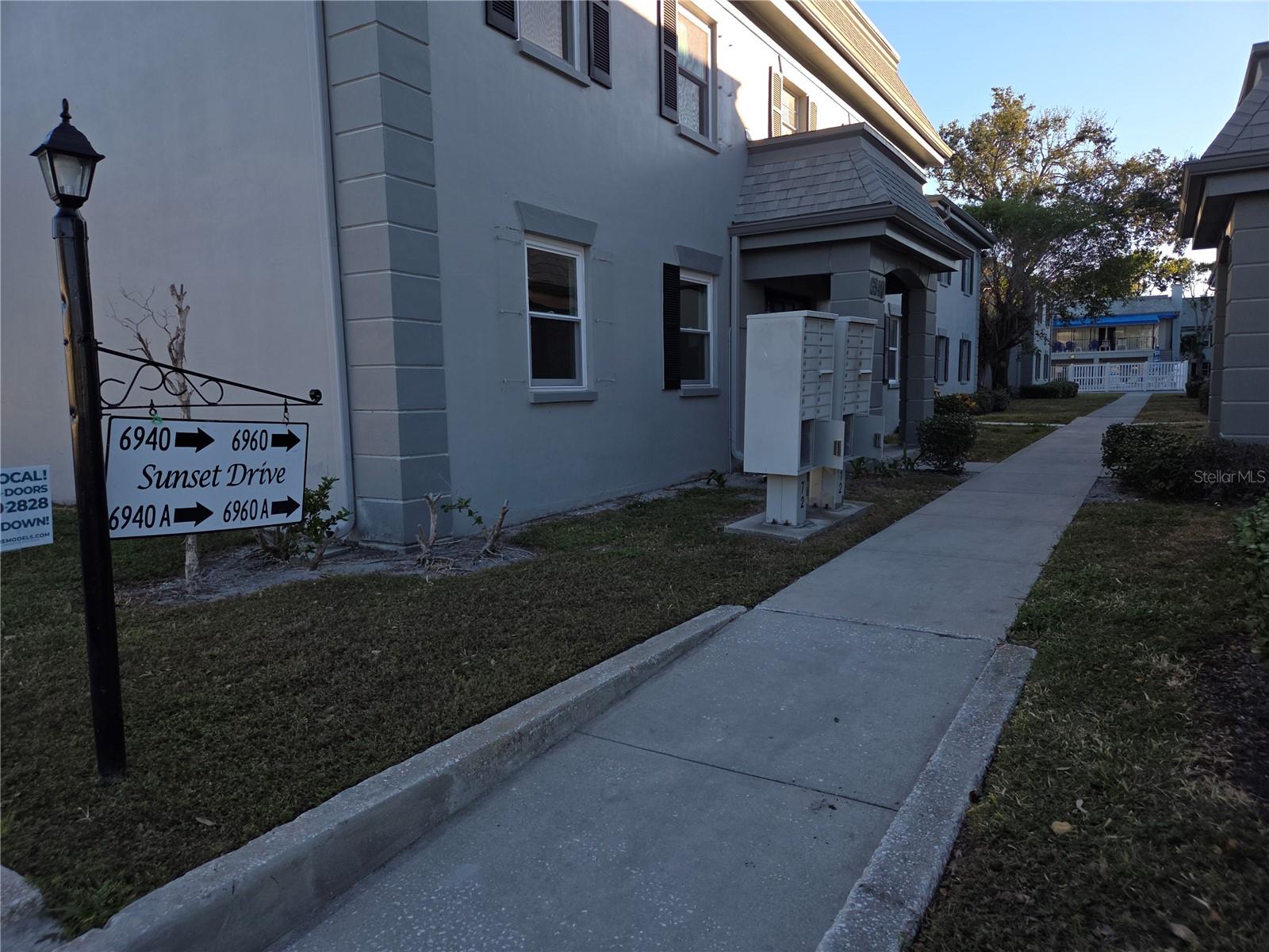 LES CHATEAUX CONDO - Residential