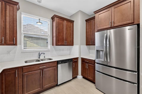Tiny photo for 2009 Bayside Avenue, Mount Dora, FL 32757 (MLS # G5118466)