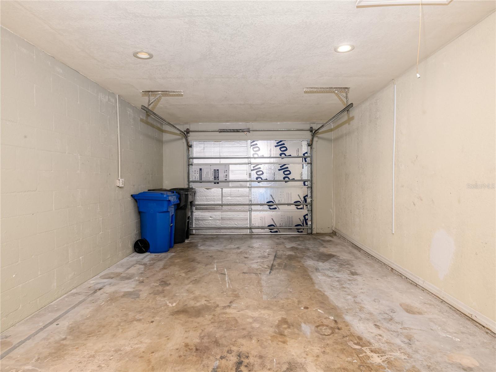 HENDERSON ROAD SUB UNI - Residential Lease