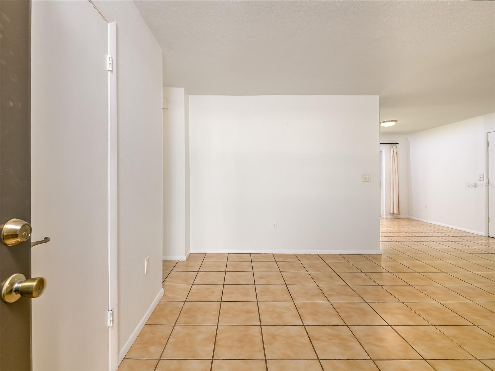 HENDERSON ROAD SUB UNI - Residential Lease