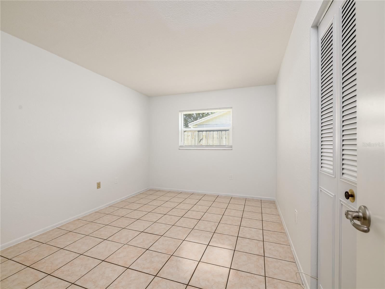 HENDERSON ROAD SUB UNI - Residential Lease