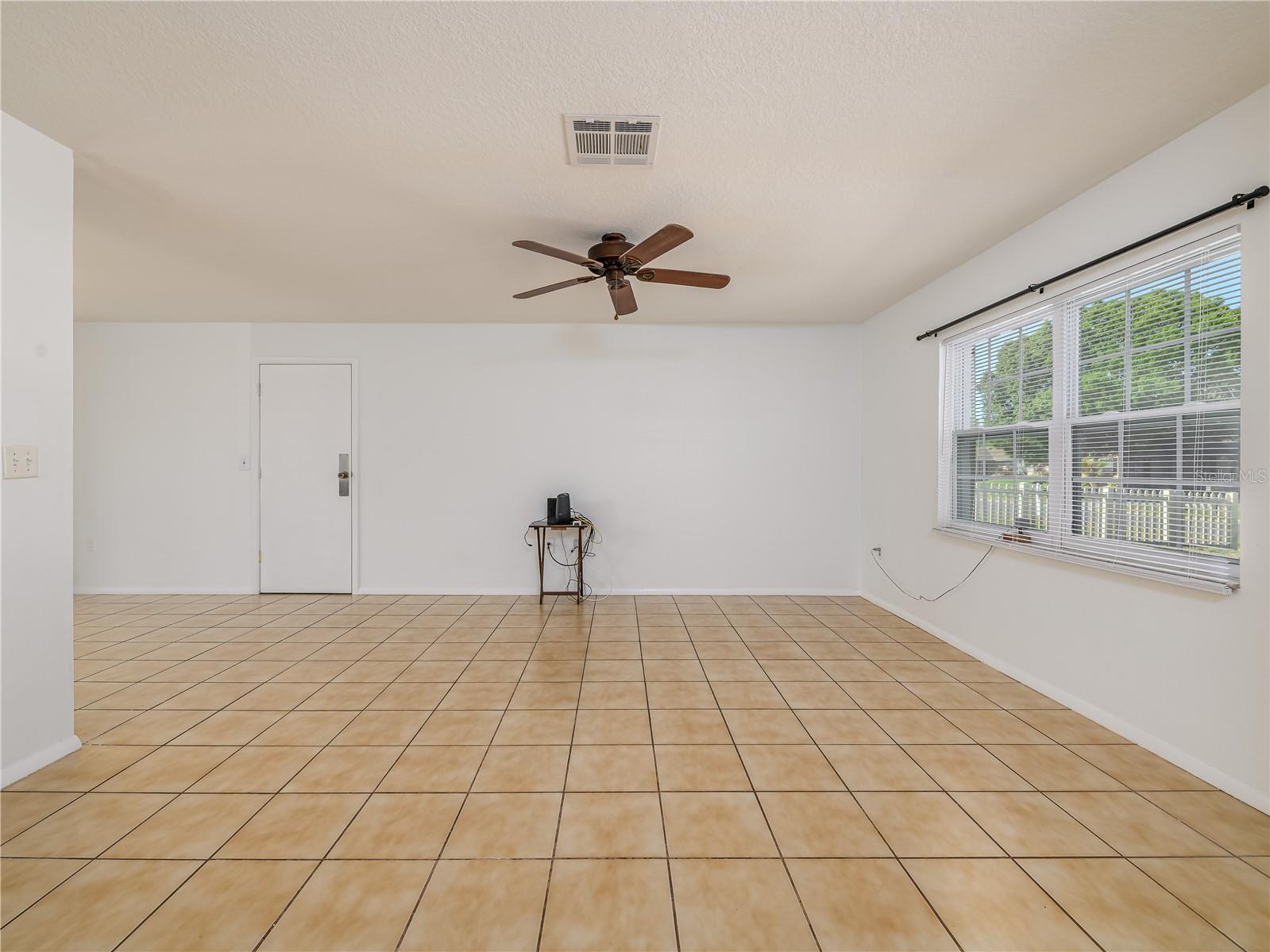 HENDERSON ROAD SUB UNI - Residential Lease