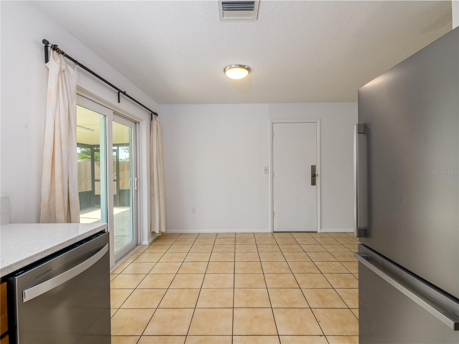 HENDERSON ROAD SUB UNI - Residential Lease