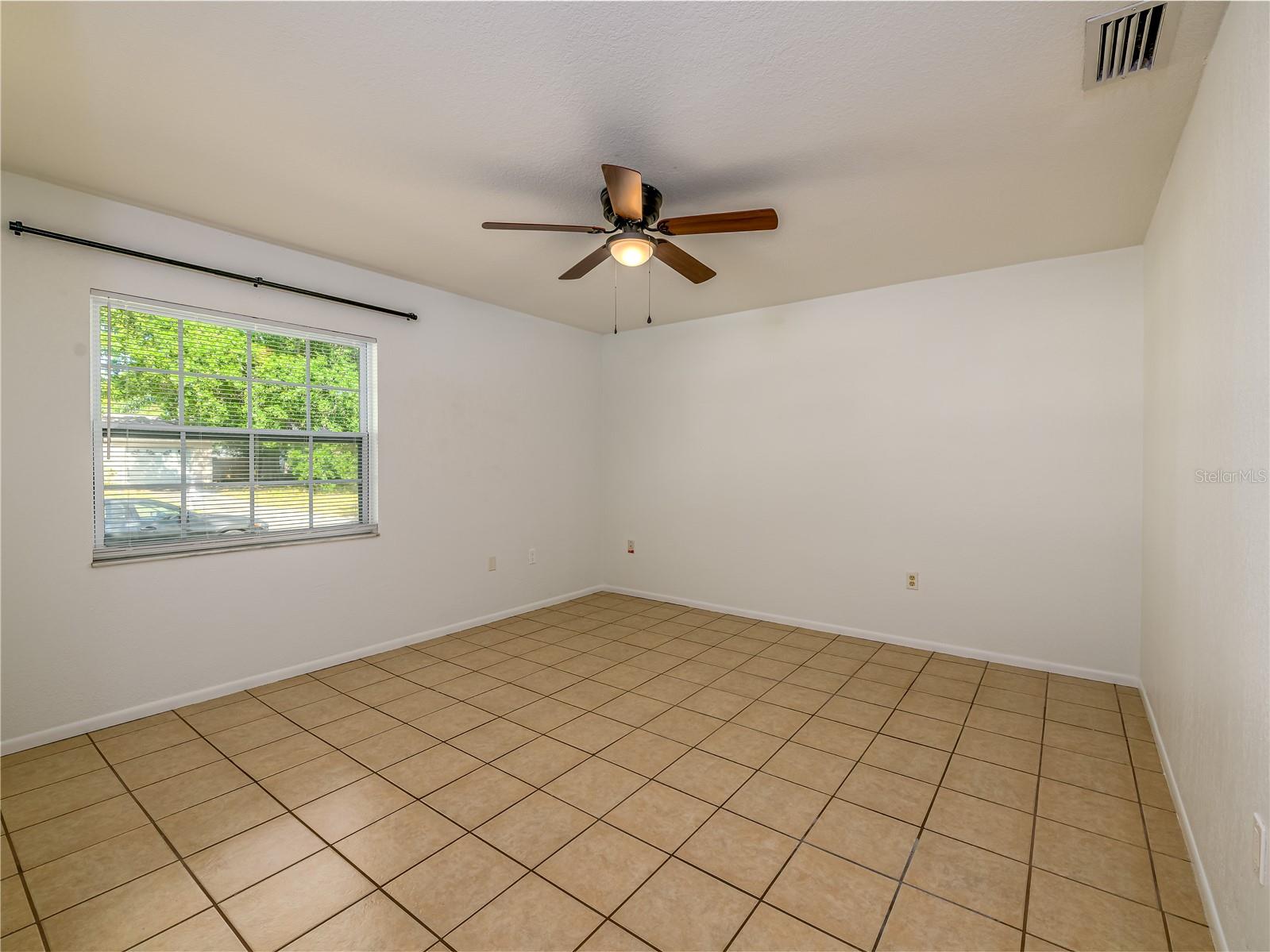 HENDERSON ROAD SUB UNI - Residential Lease